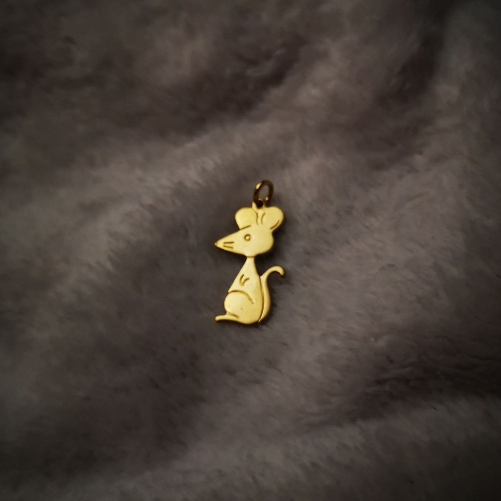Mouse pendant